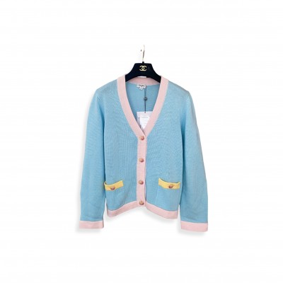 CHANEL V NECK KNIT CARDIGAN WITH DOUBLE POCKETS 